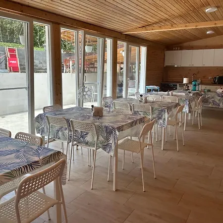 Complex Turistic Gradina De Corzi Si Aventura Resort